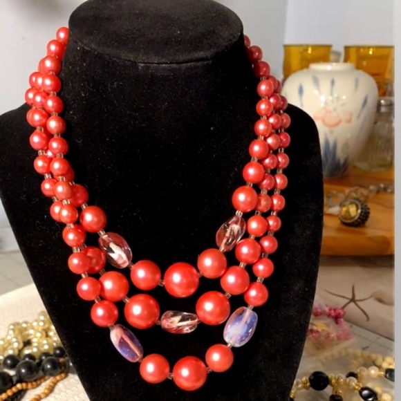 Vintage multi strand necklace lucite with glass excellent condition NWOT - Picture 6 of 14